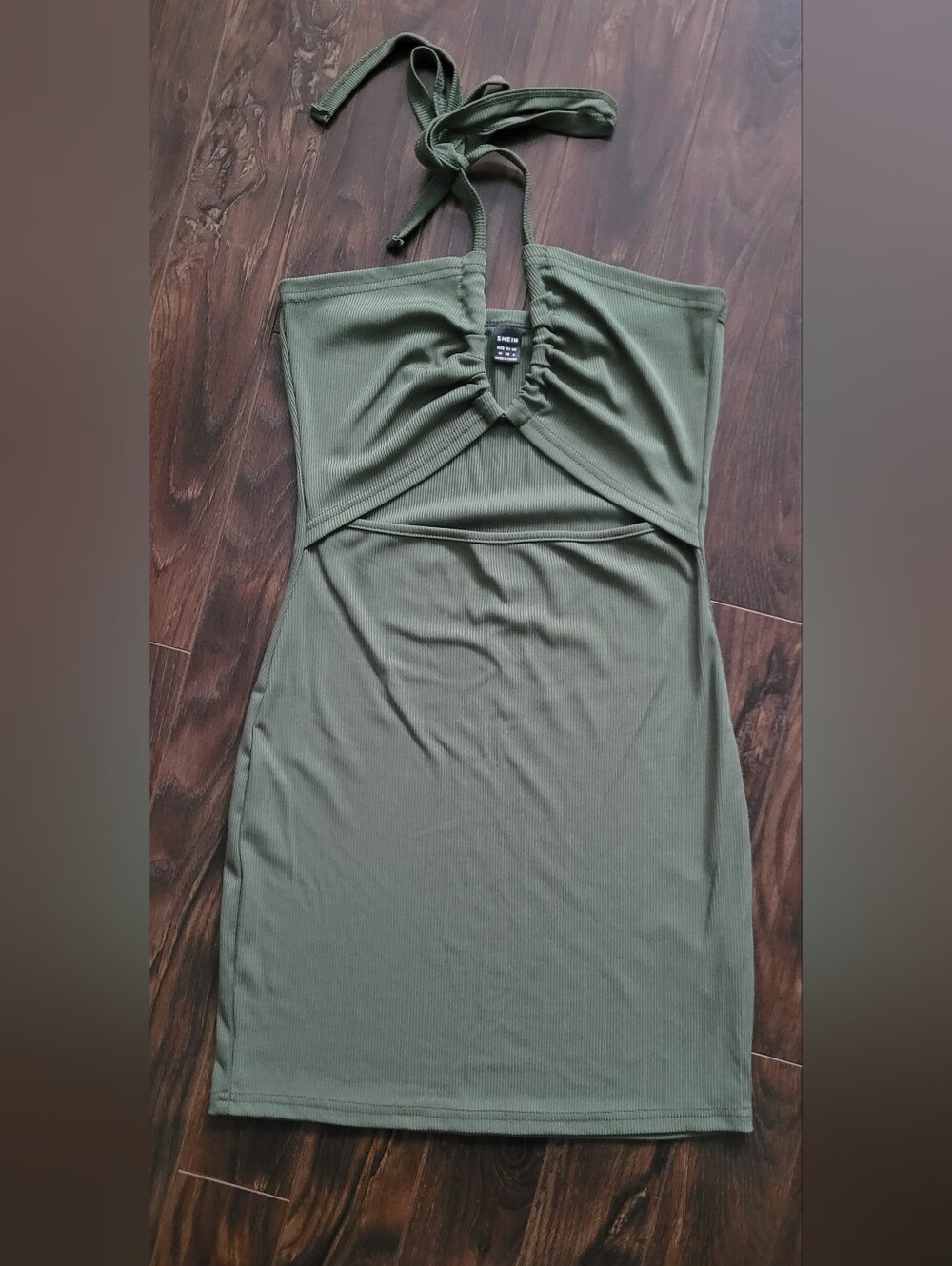 💲3/25💲SHEIN Olive Green Ribbed Cutout Halter Mini Dress